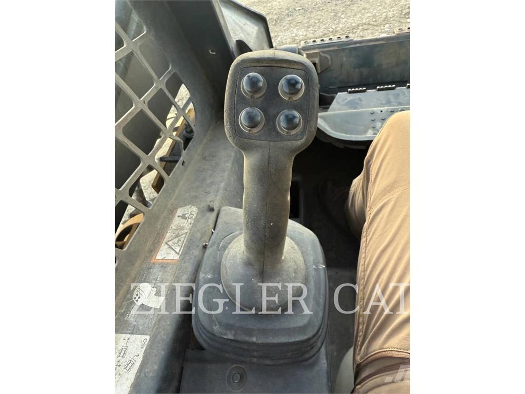 John Deere & CO. 320 D Skid steer mini utovarivači