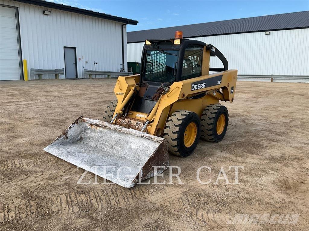 John Deere & CO. 325_AO Skid steer mini utovarivači