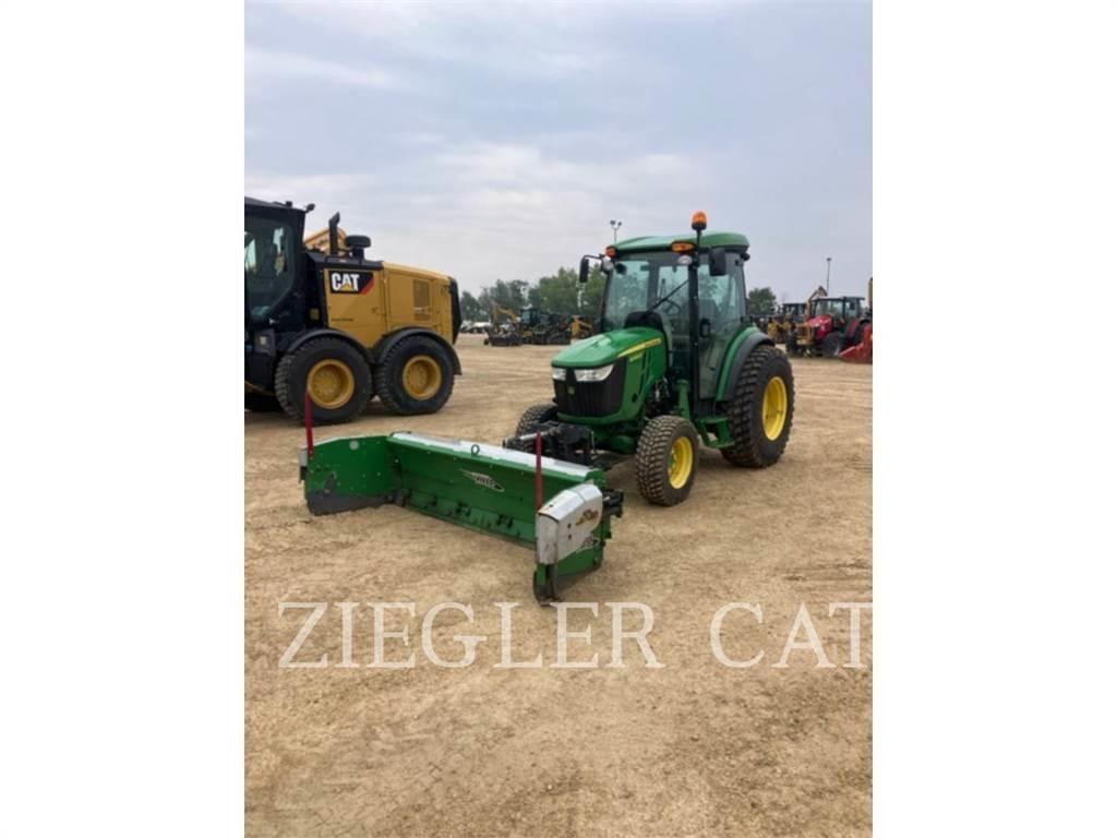 John Deere & CO. 4066R Traktori