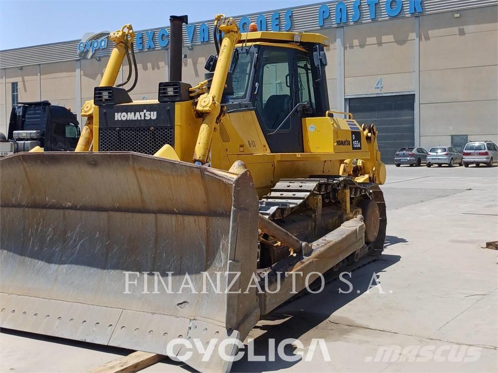 Komatsu D155 Buldožeri gusjeničari