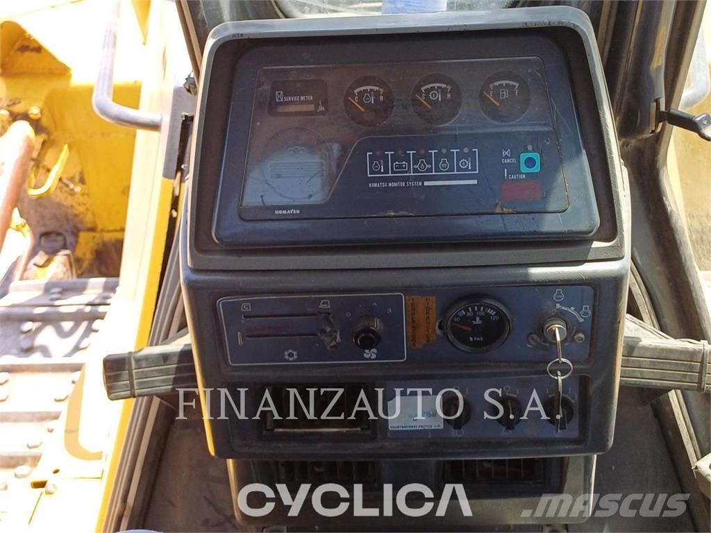Komatsu D155 Buldožeri gusjeničari