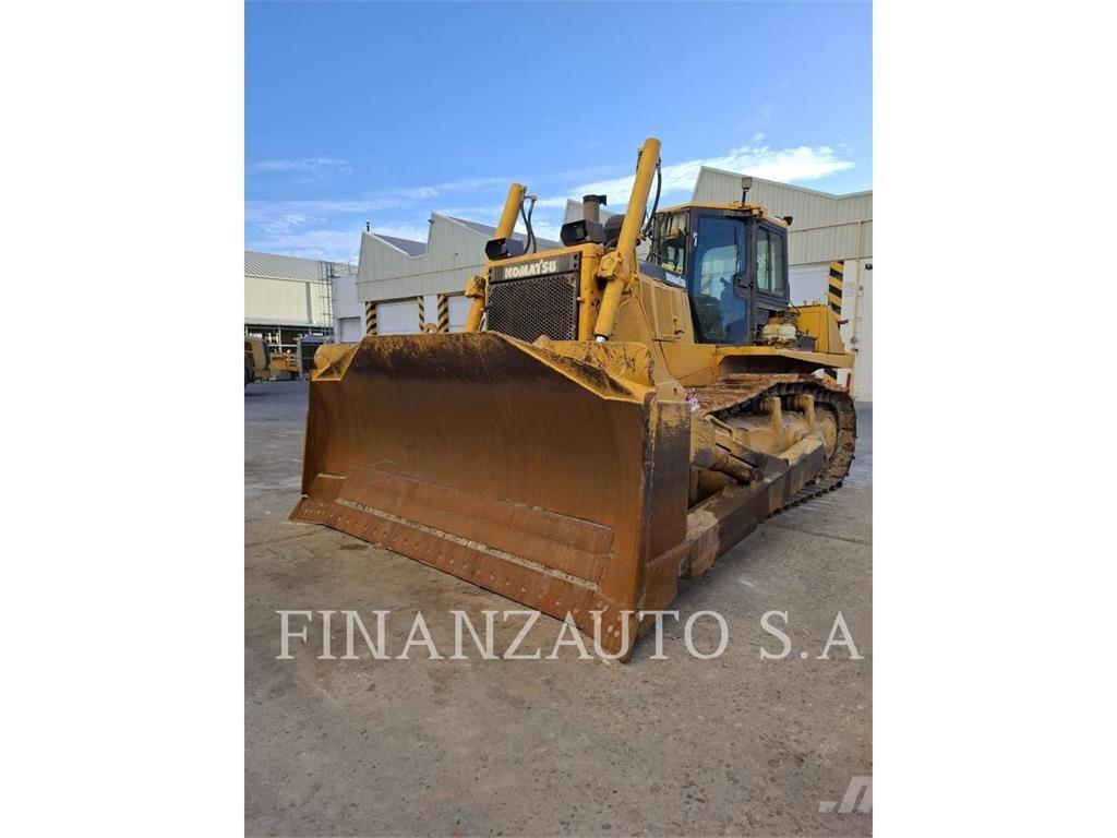 Komatsu D155 Buldožeri gusjeničari