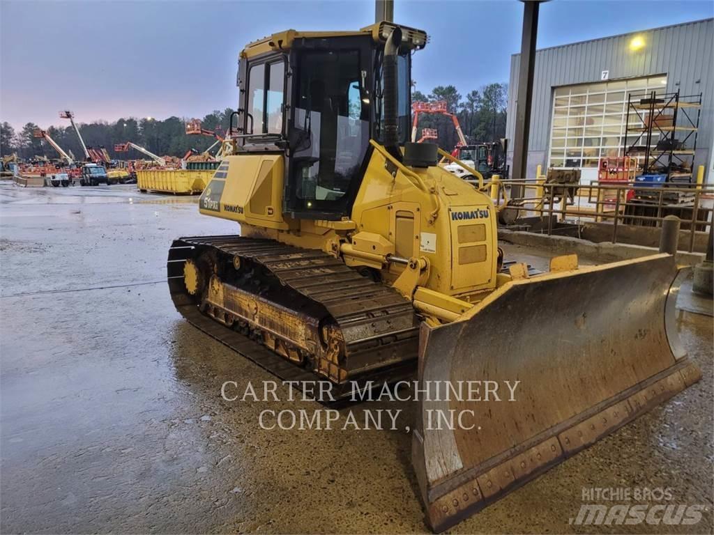 Komatsu D51 PXI Buldožeri gusjeničari