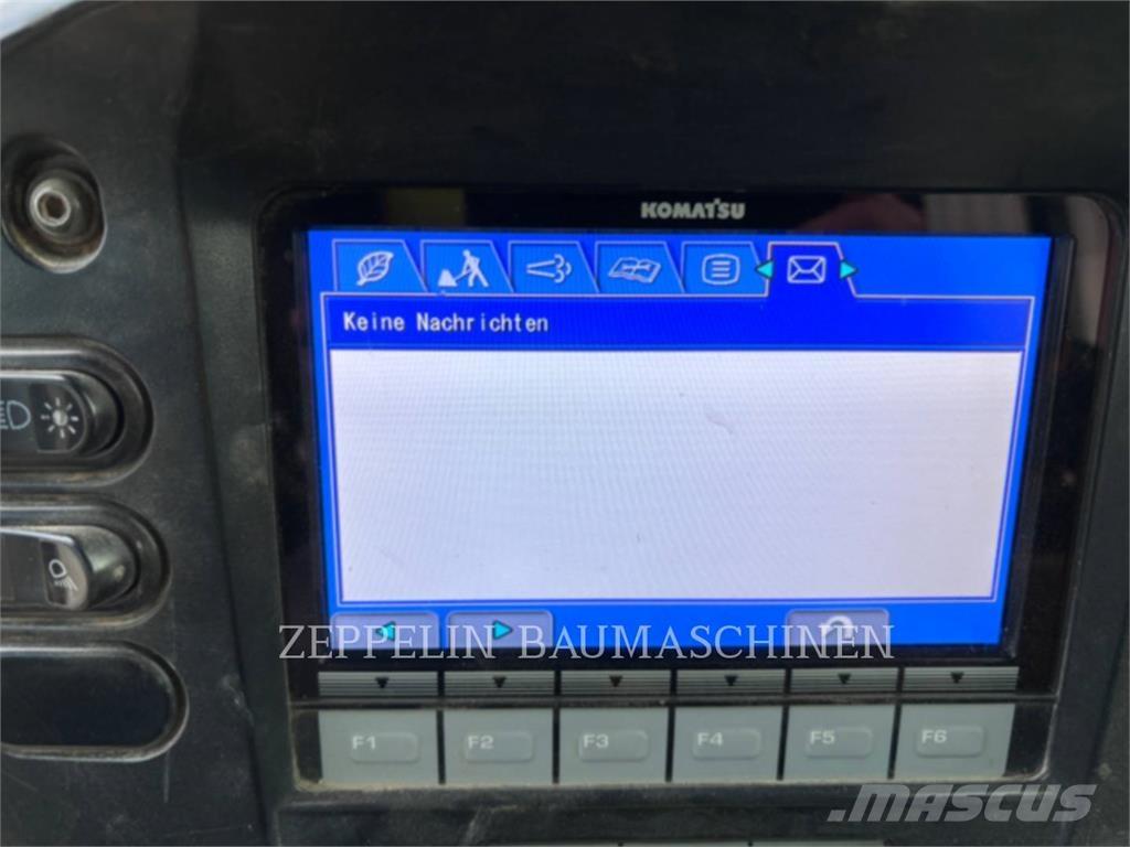 Komatsu D61PX Buldožeri gusjeničari