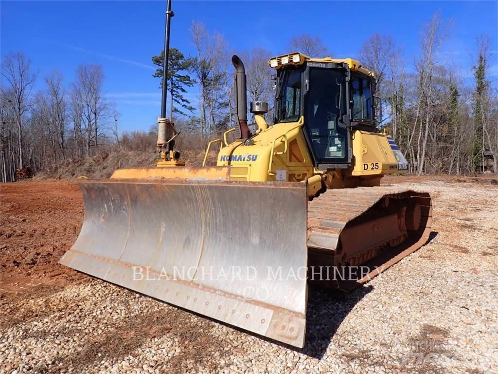 Komatsu D61PX-23 Buldožeri gusjeničari