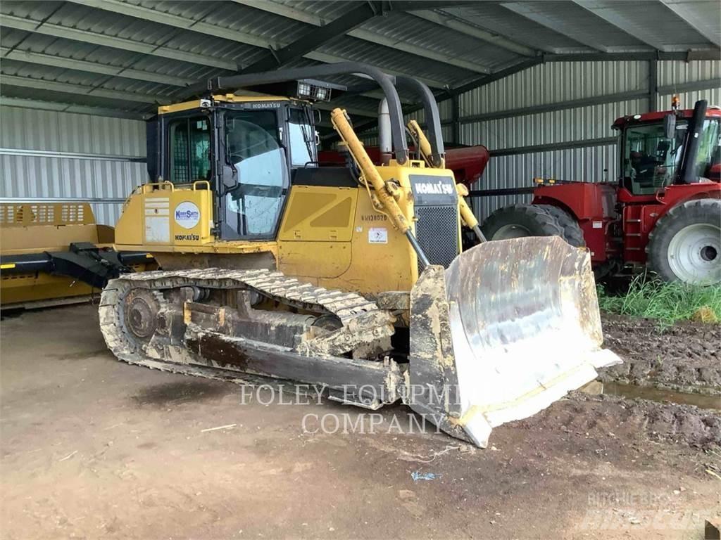 Komatsu D65EX17 Buldožeri gusjeničari