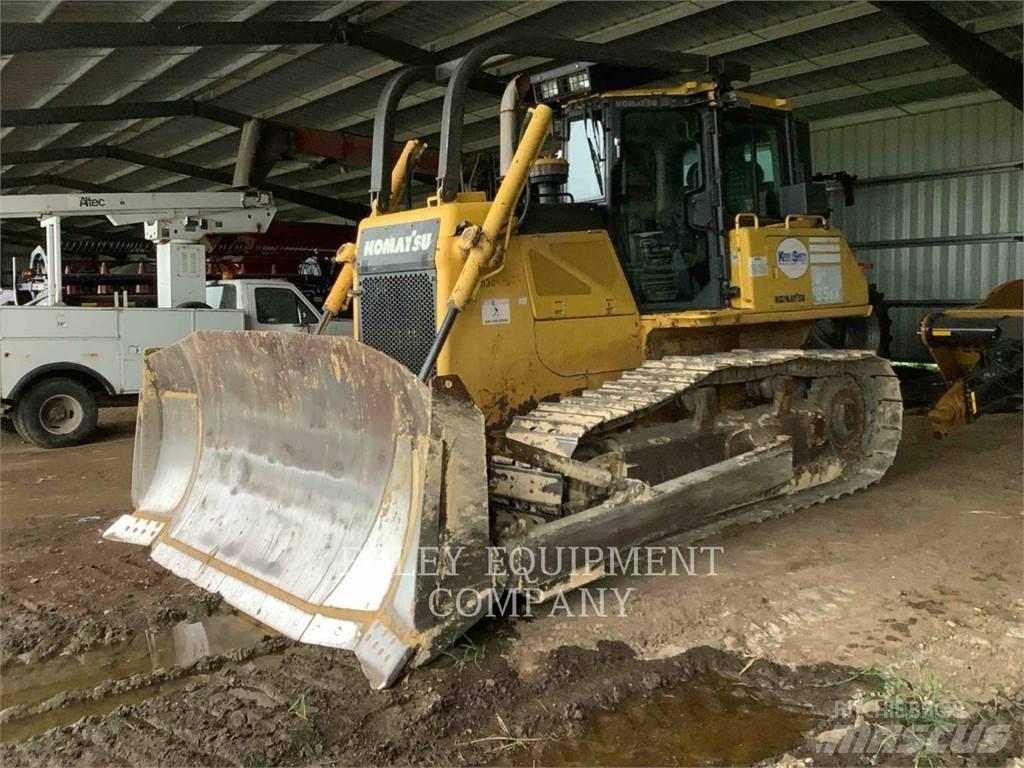 Komatsu D65EX17 Buldožeri gusjeničari