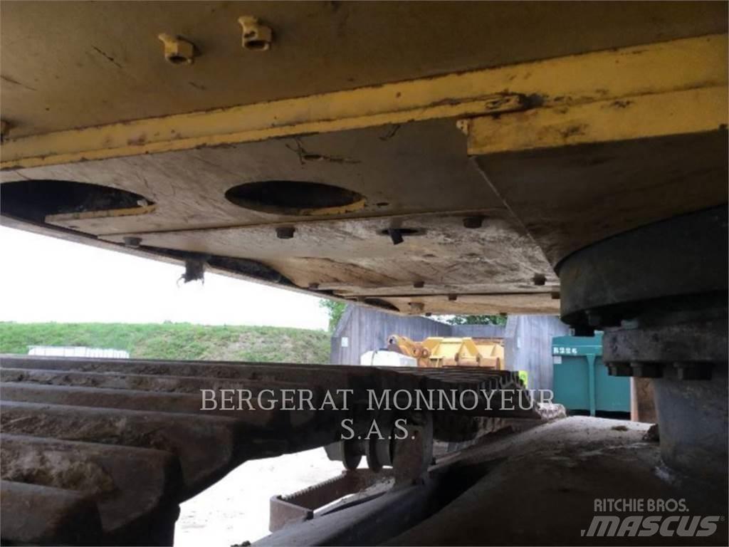 Komatsu HB215LC Bageri gusjeničari