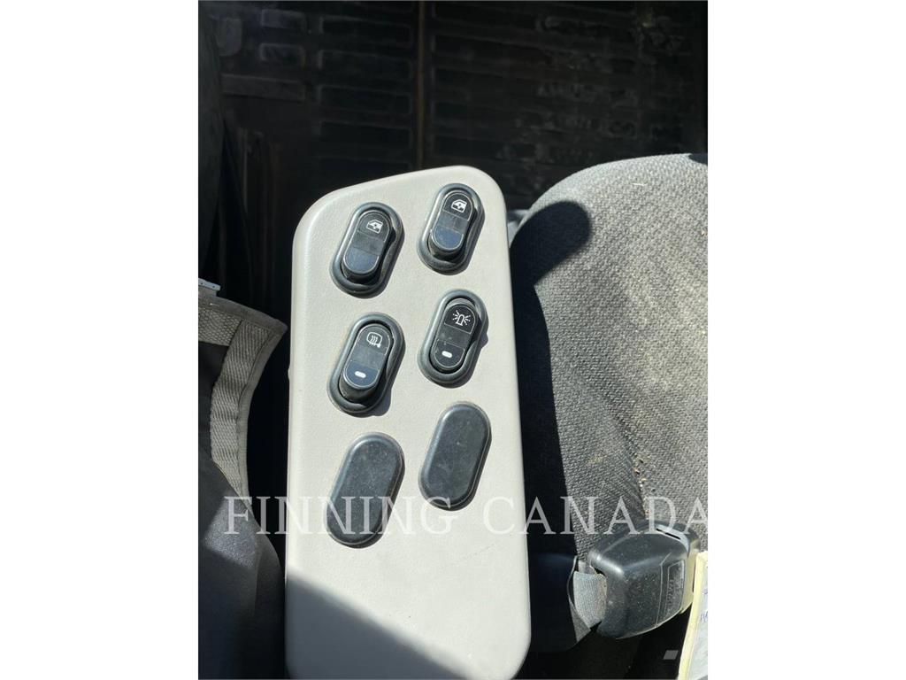 Komatsu HD605-8 Zglobni demperi