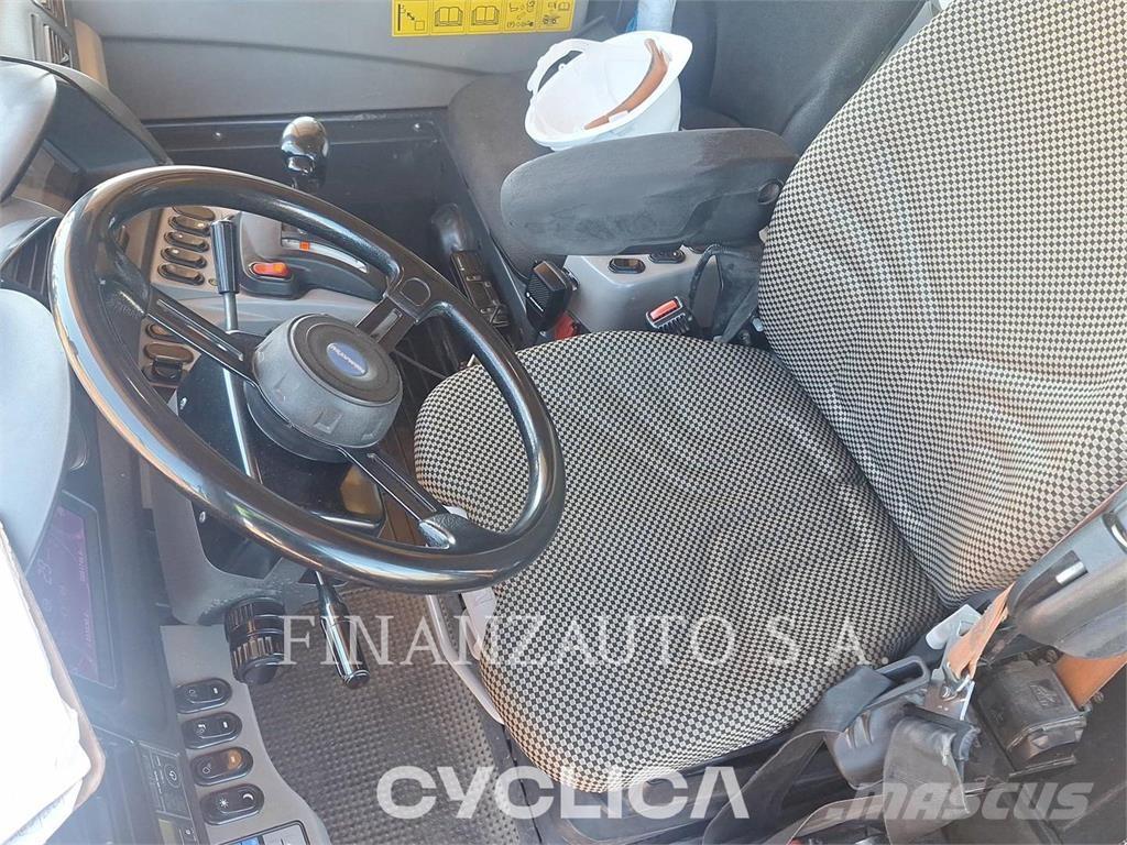 Komatsu HD785-8 Zglobni demperi