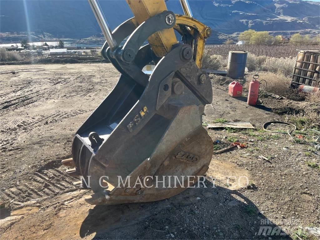 Komatsu PC138USLC Bageri gusjeničari