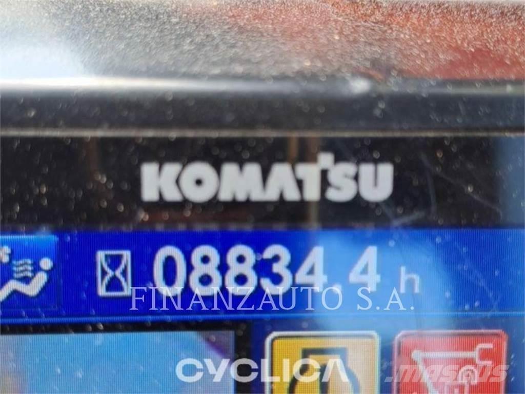 Komatsu PC210 Bageri gusjeničari