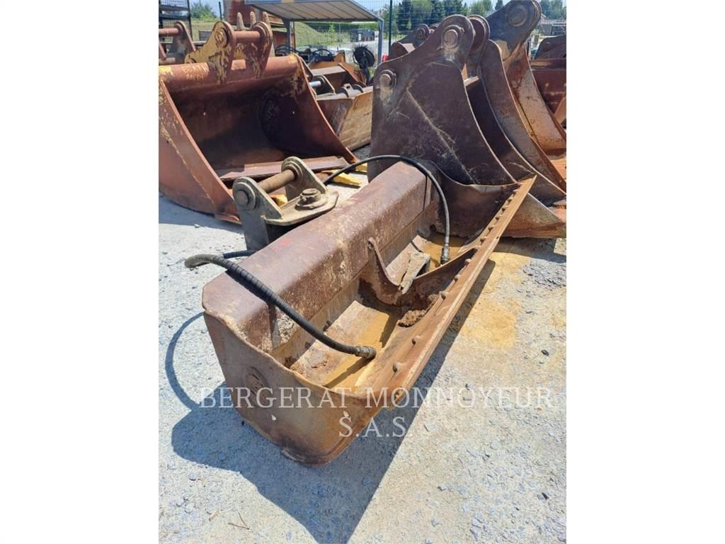 Komatsu PC210LC Bageri gusjeničari