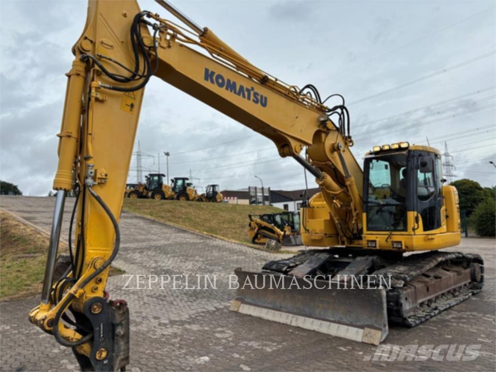 Komatsu PC228 Bageri gusjeničari
