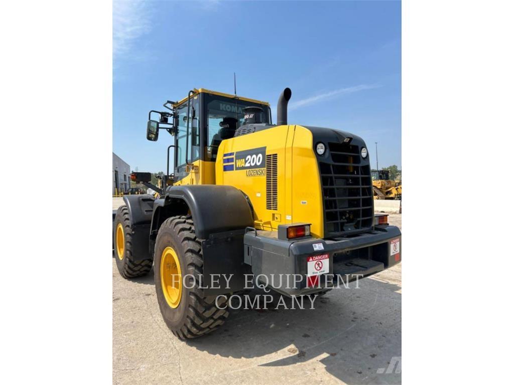 Komatsu WA200-8 Utovarivači na kotačima