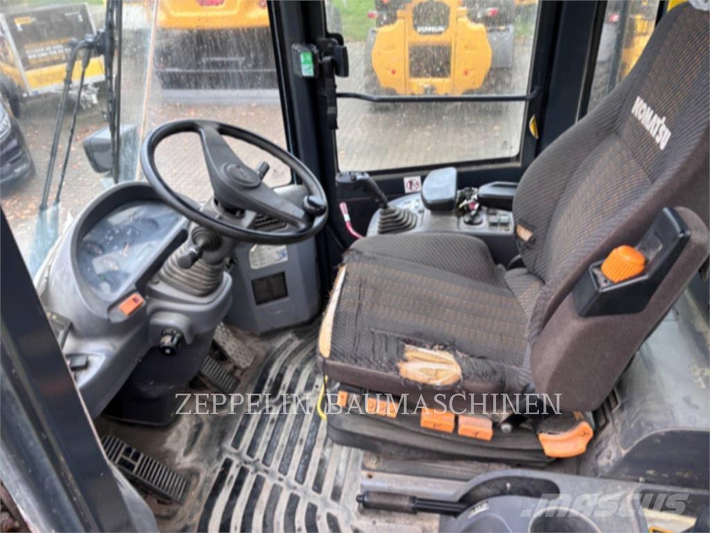 Komatsu WA250 Utovarivači na kotačima