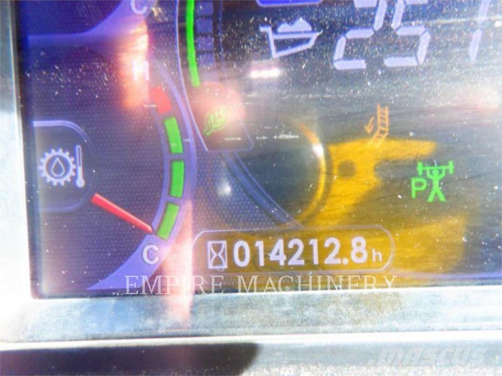 Komatsu WA900-8 Utovarivači na kotačima