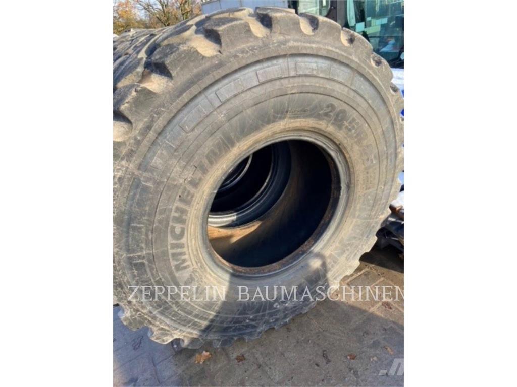 Michelin 4X 20.5R25XHA Gume, kotači i naplatci