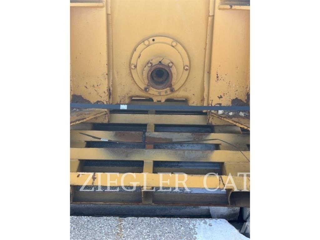Paccar INC. PA56 Buldožeri gusjeničari