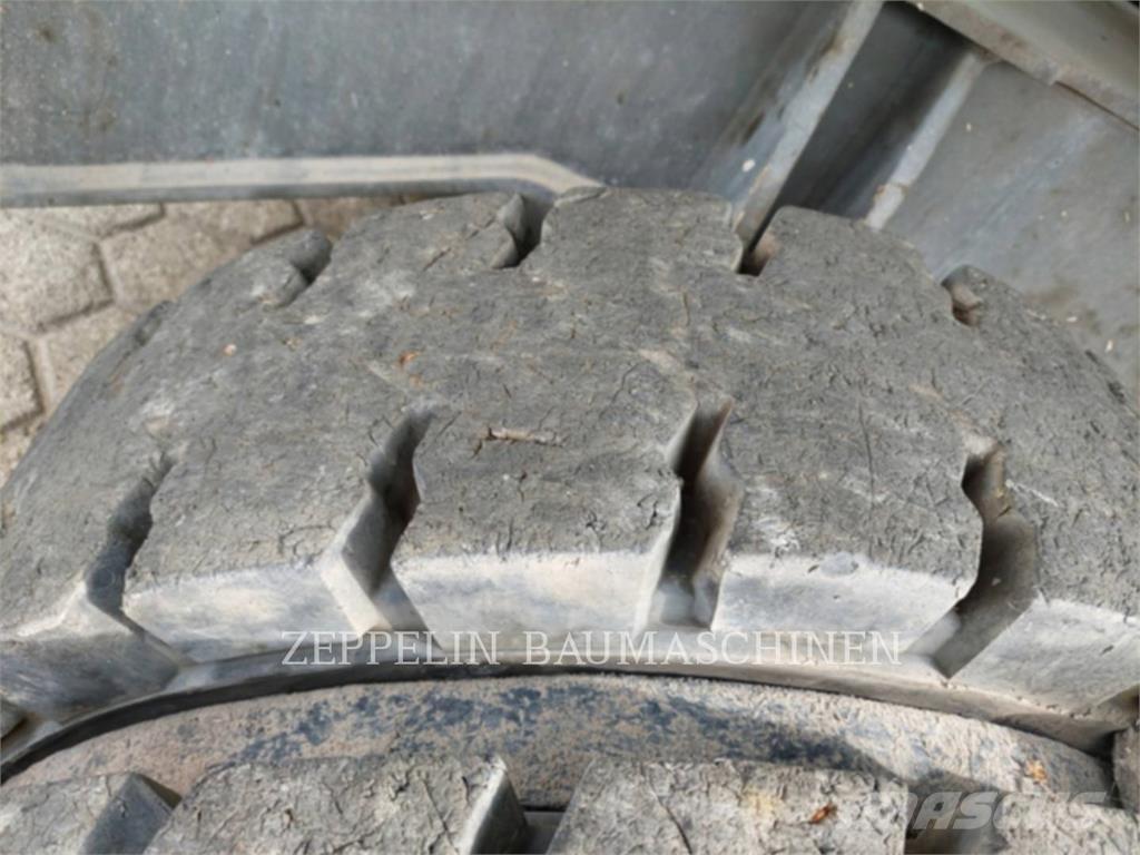 Sennebogen 818 Bageri za rušenje