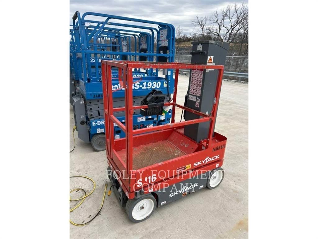 Skyjack (OBSOLETE) SJ16 Škaraste platforme