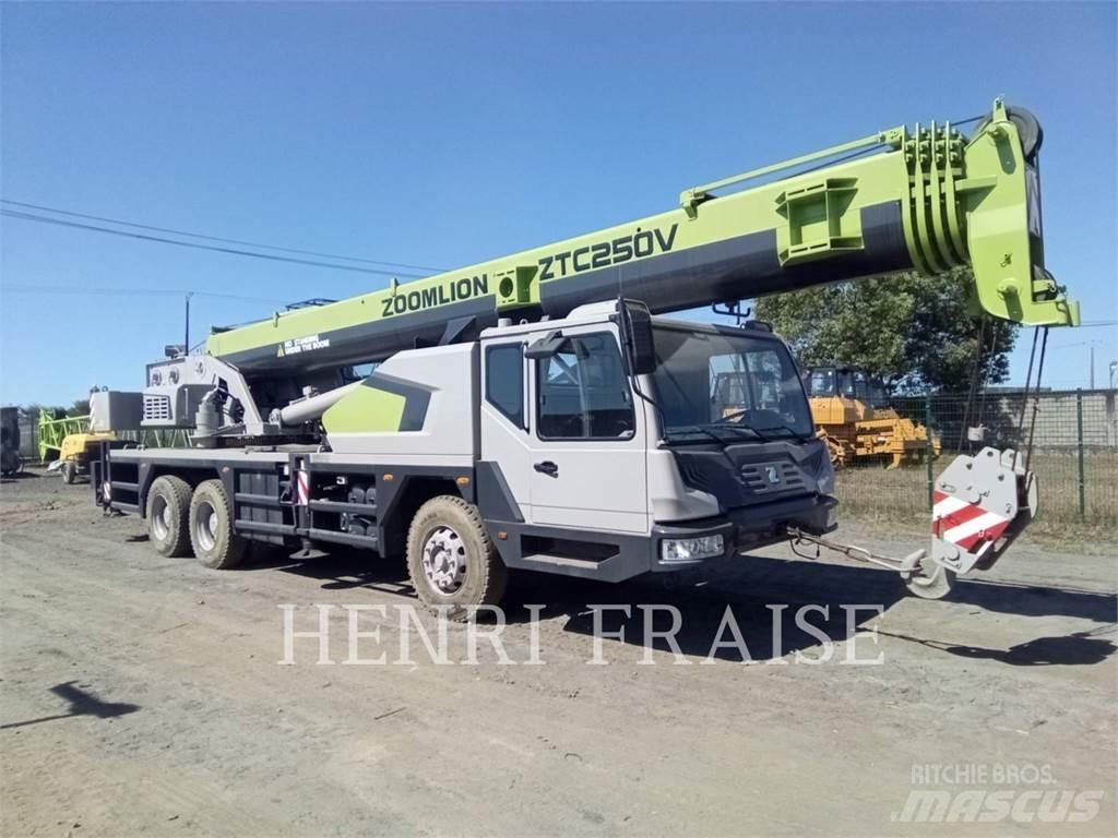 Zoomlion ZTC250V31 Rabljene dizalice za težak teren