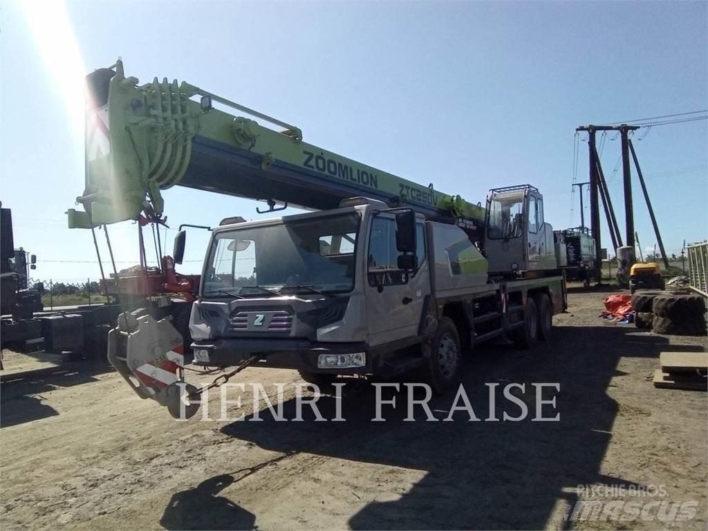 Zoomlion ZTC250V31 Rabljene dizalice za težak teren