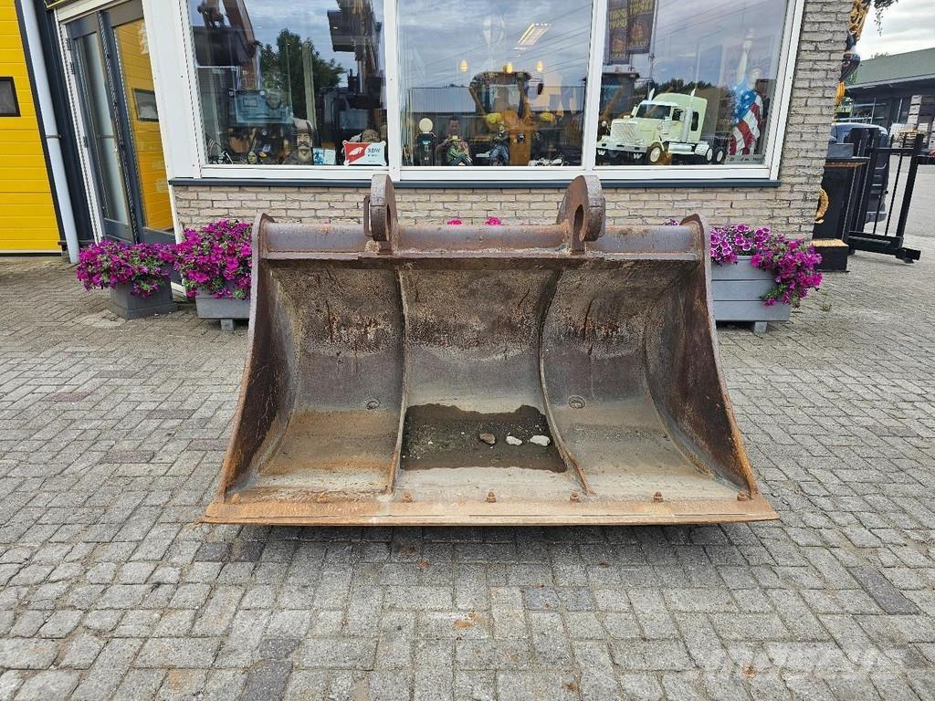  Onbekend Slotenbak Kašike / Korpe