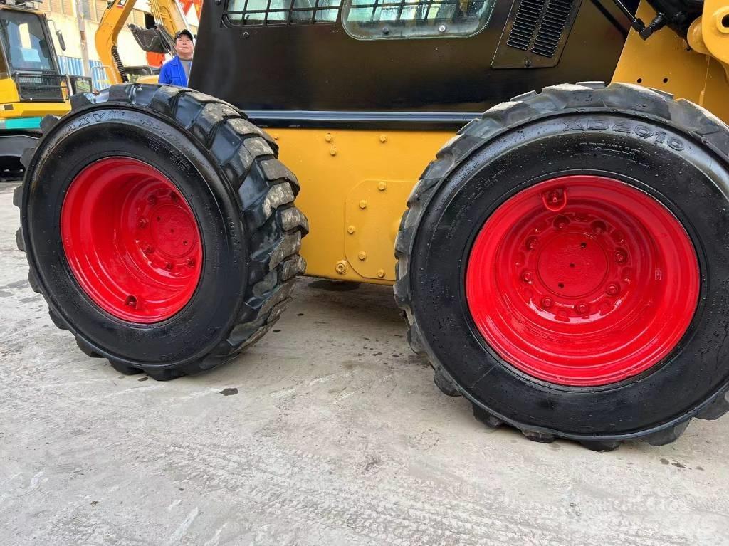 CAT cat262 Skid steer mini utovarivači