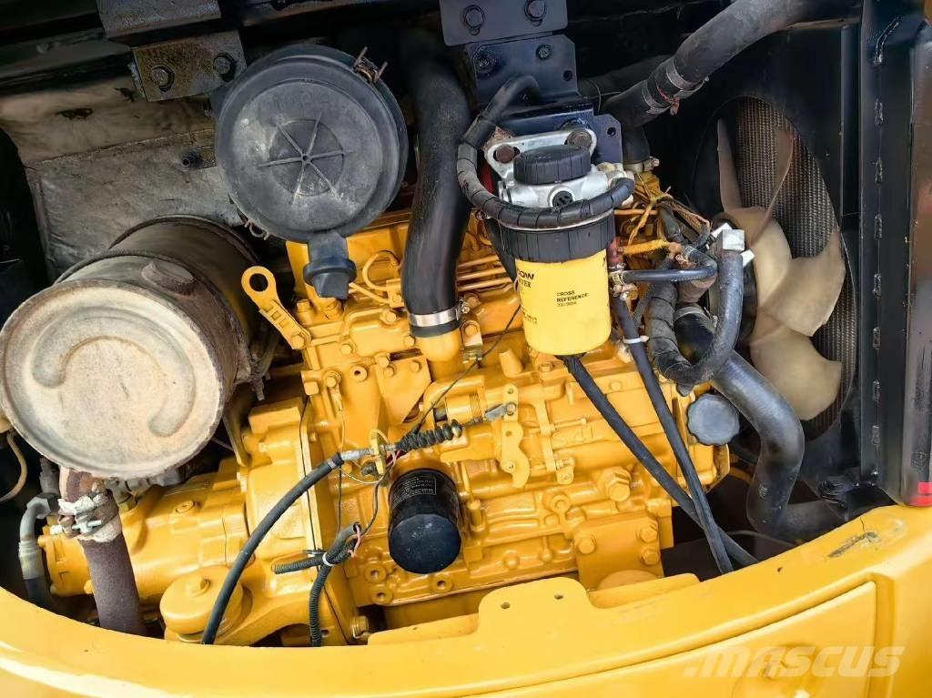 CAT 304 Mini bageri <7t