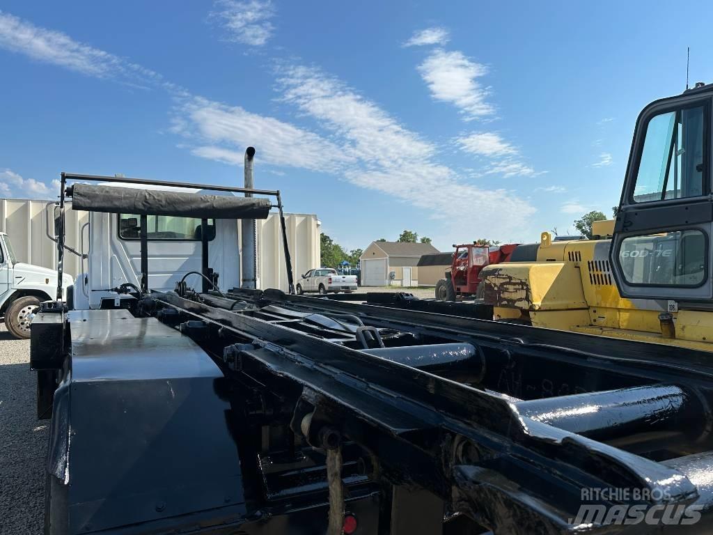 Mack GRANITE CV713 Demontažnii kamioni za podizanje kabela