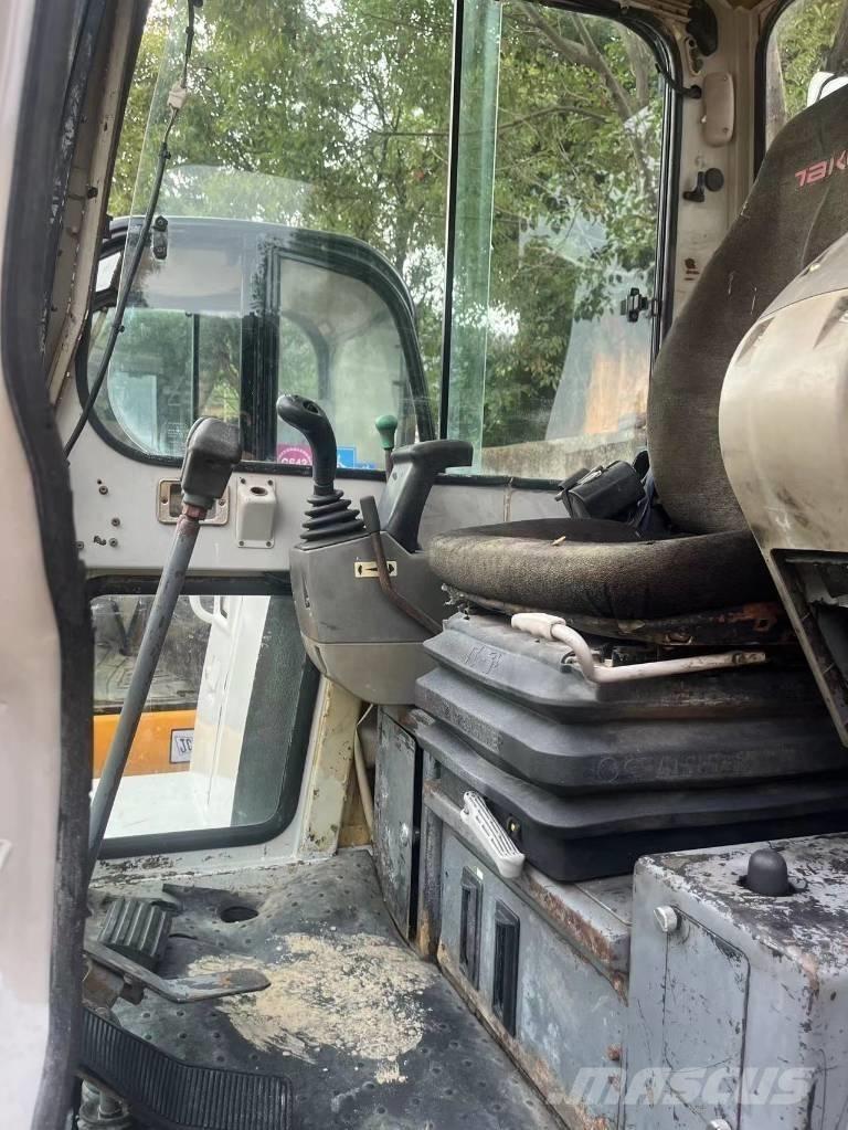 Takeuchi TB180C Bageri gusjeničari