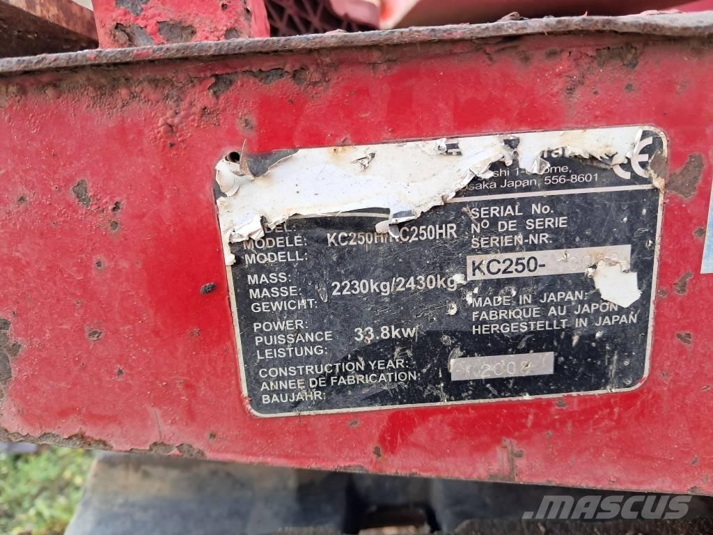 Kubota KC 250 HR Demperi na gusjenice
