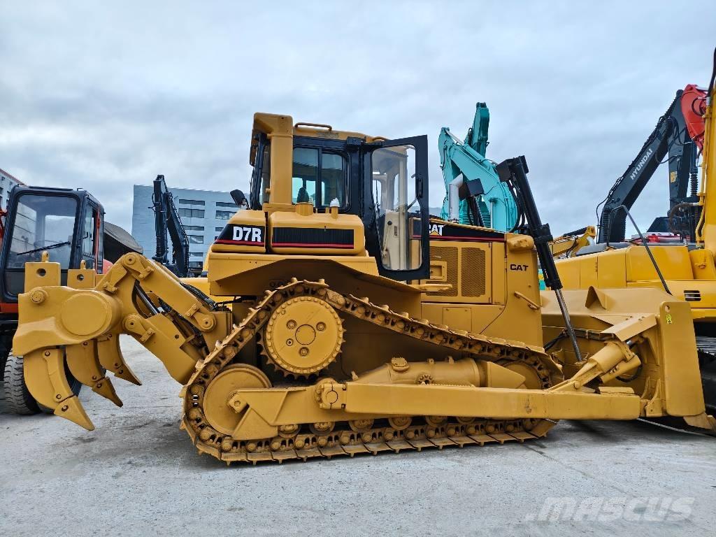 CAT D 7 R Buldožeri gusjeničari