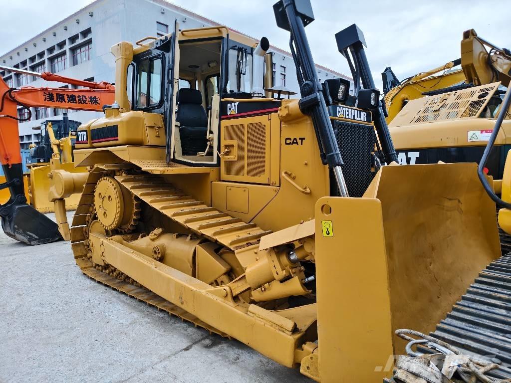 CAT D 7 R Buldožeri gusjeničari