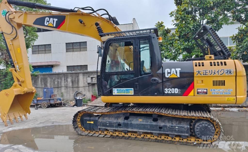 CAT 320 D2 Bageri gusjeničari