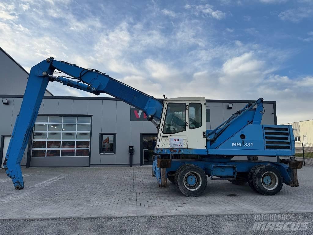 Fuchs MHL 331 Bageri za manipuliranje materijalom / otpadom