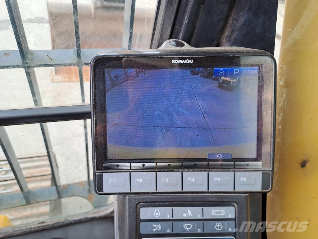 Komatsu HB 215 LC-2 Bageri gusjeničari