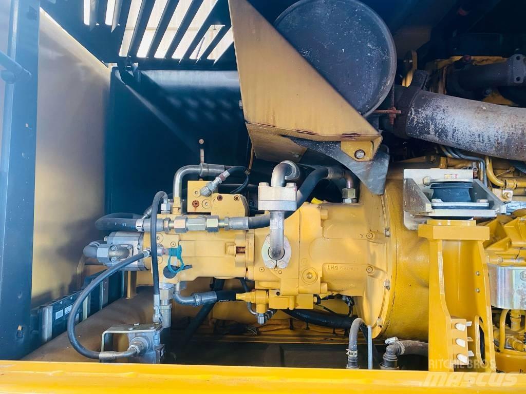 CAT M 318 D Bageri na kotačima
