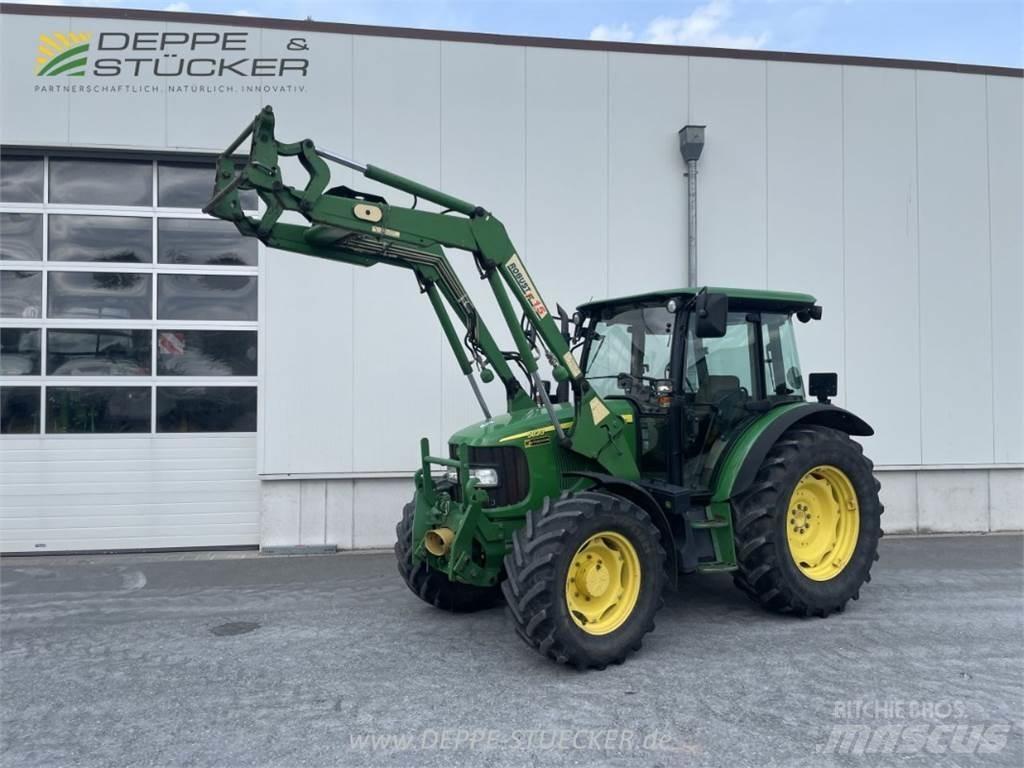 John Deere 5820 Traktori
