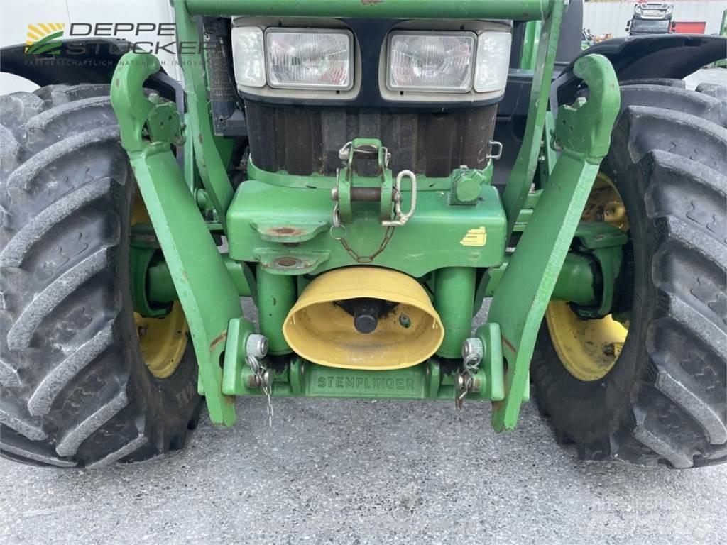 John Deere 5820 Traktori