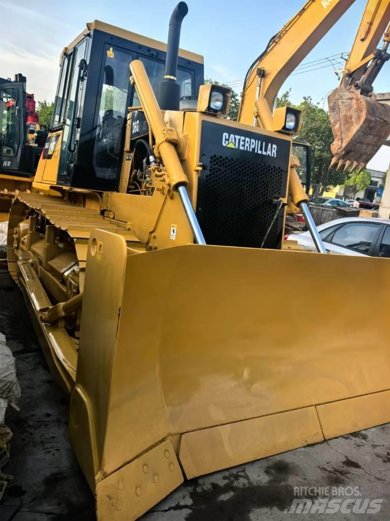 CAT D6G Buldožeri gusjeničari