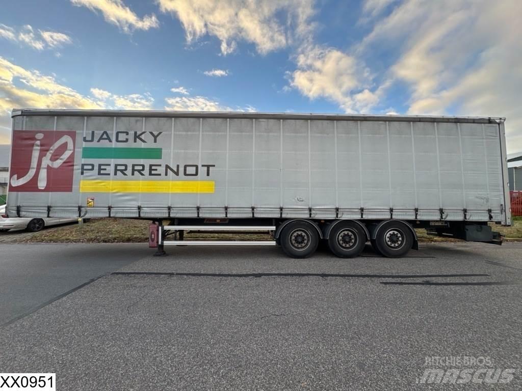 Fruehauf Tautliner Poluprikolice sa ceradom