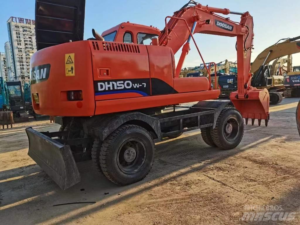 Doosan 150 W-7 Bageri na kotačima