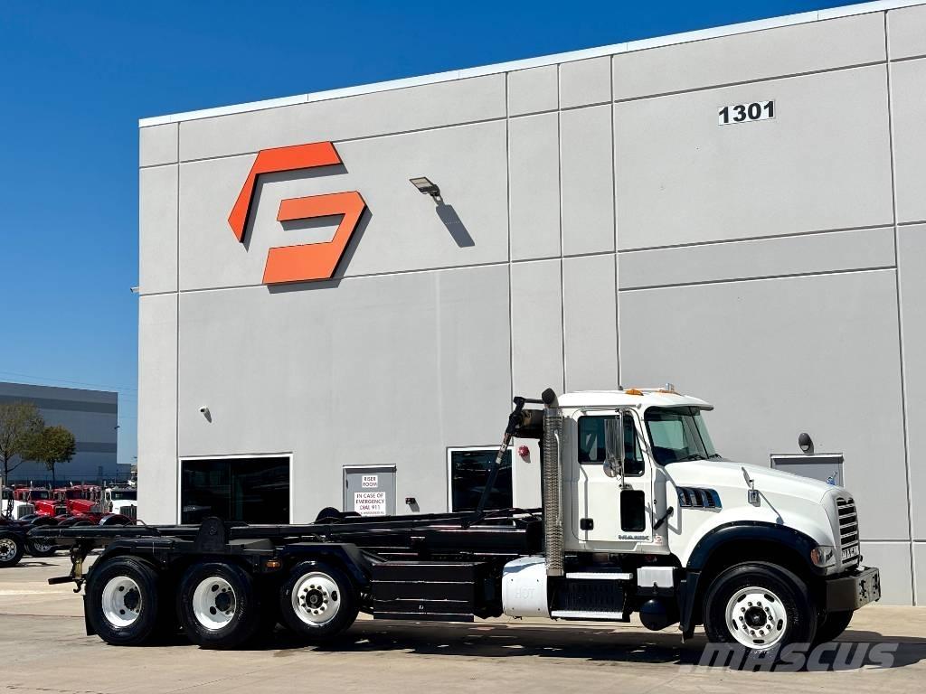 Mack CV 713 Traktorske jedinice