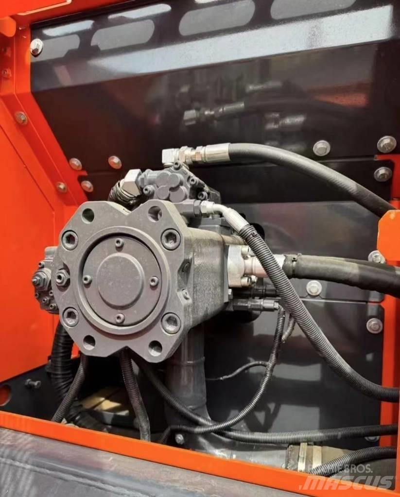 Doosan DX 225 Bageri gusjeničari