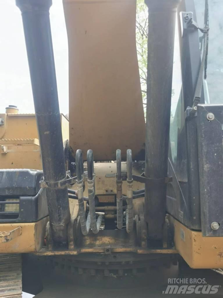 CAT 320 D L Bageri gusjeničari