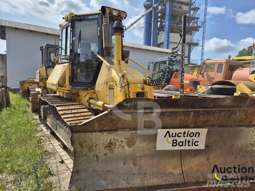 Komatsu D51EX-22 Buldožeri gusjeničari