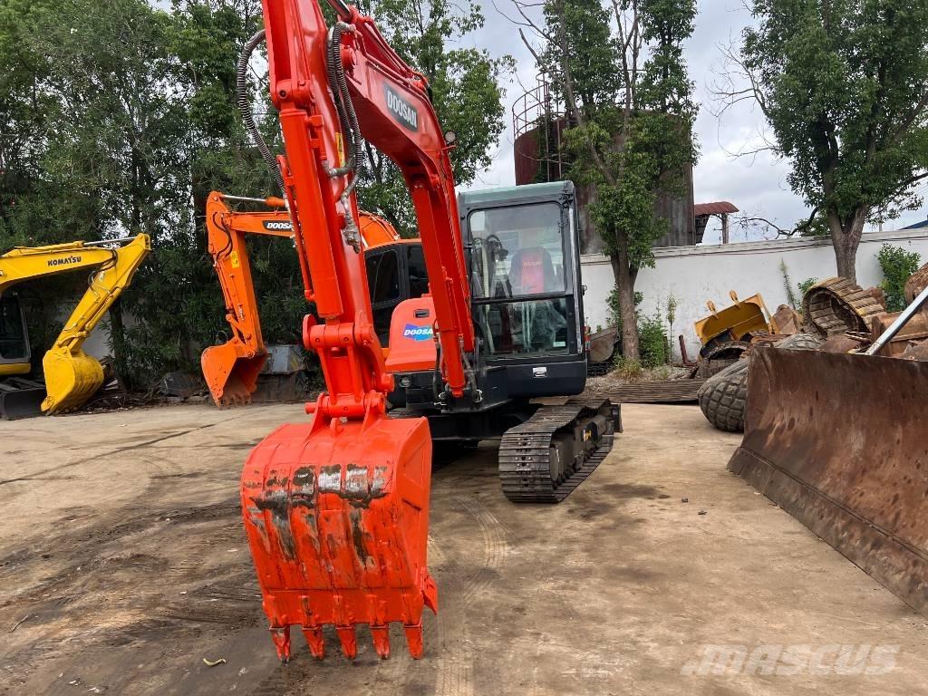Doosan DX60 Bageri gusjeničari
