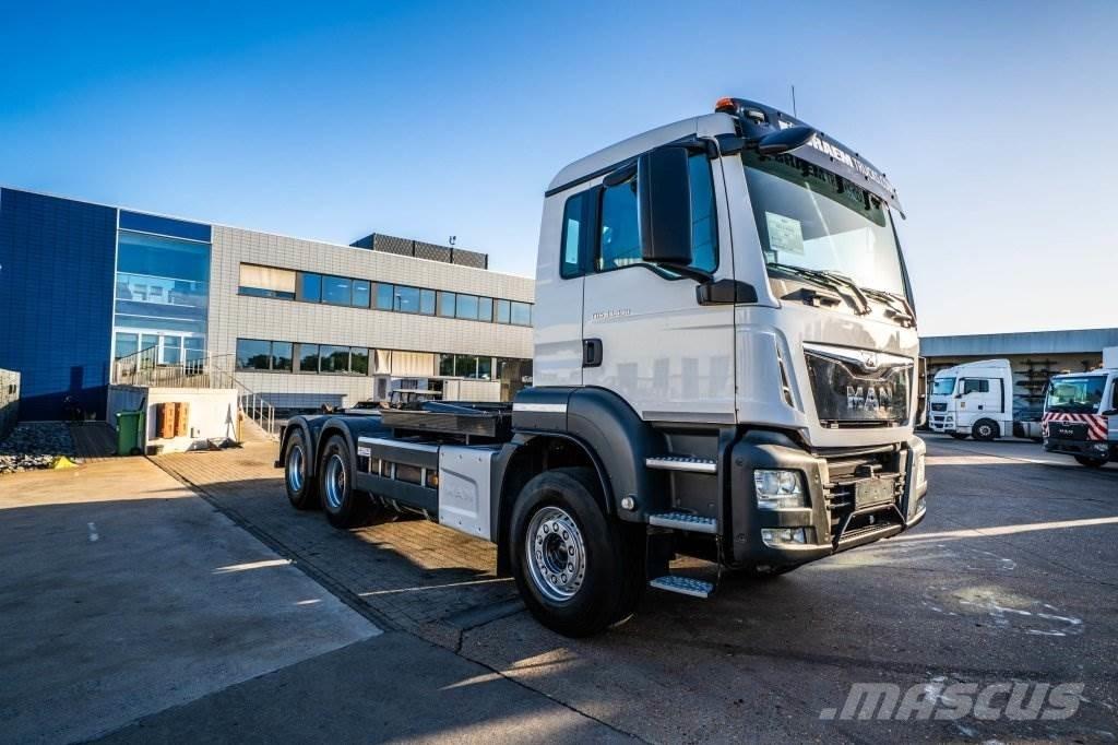 MAN TGS 33.430 BL Rol kiper kamioni s kukama za dizanje